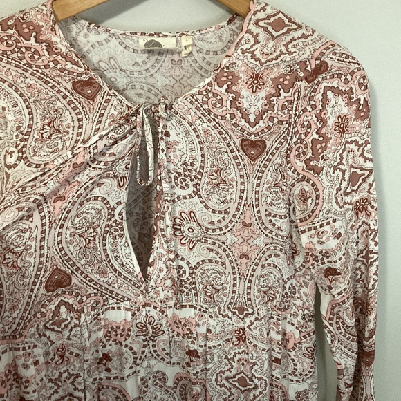 Anthropologie Lilka Chemise Dress, Cream and Pink Paisley, size small - Picture 3 of 8